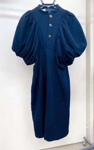 오토나시움 가쿠란 원피스