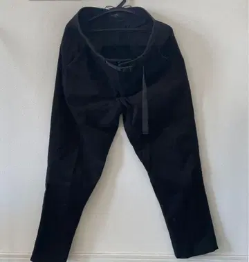 토요일 블랙 팬츠 테이퍼드 팬츠