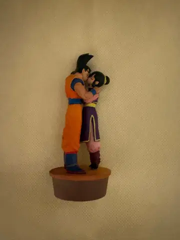 드래곤볼 손오공 치치 피규어 약속의 키스