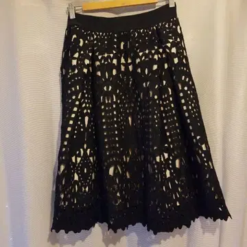 Deux Amour 도우자무르 레이스 플레어 스커트 허리밴딩