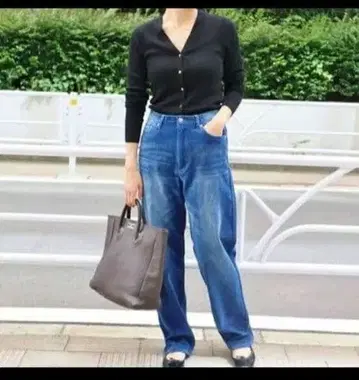 새상품 택 포함 이에나 벨로아 데님 팬츠 블랙 사이즈 40