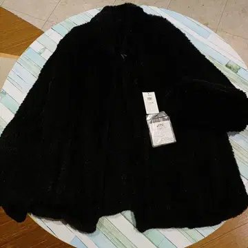 AFK 블랙 뉴트리아 퍼 판초 N1J2971BNT