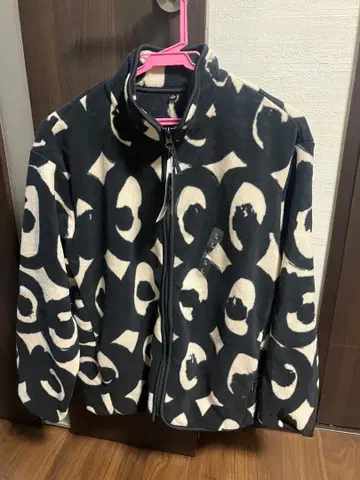 택 포함 새상품 유니클로 x 마리메꼬 플리스