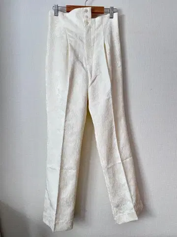 비대칭 자카드 올인원 팬츠