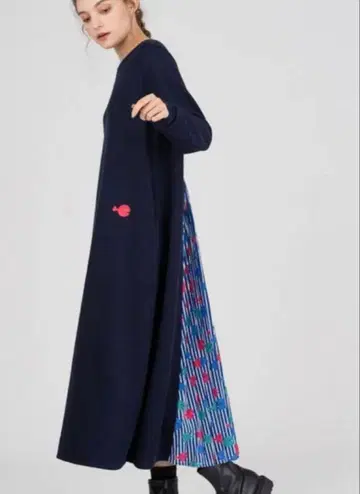 그라니프 금붕어가 도망쳤다 고미 타로 백 플리츠 원피스