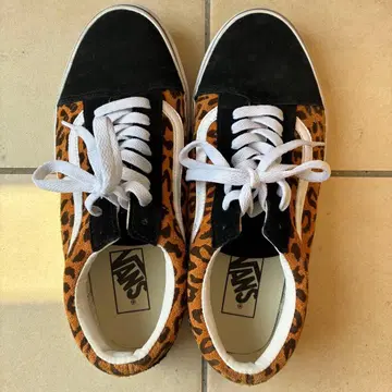 [ 새상품급 ] 반스 올드스쿨 재즈 미니 레오파드 무늬 25.5cm