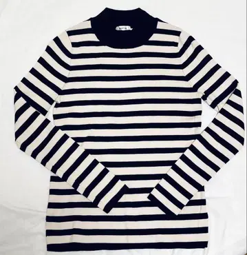 [ 새상품급 ] FRAY I.D. 스트라이프 긴팔 터틀넥 니트