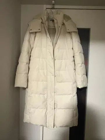 유니클로 롱 다운 자켓 후드 탈부착 2WAY S