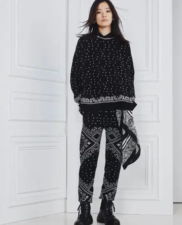 페이즐리 무늬 니트 후드티 & 팬츠 셋업