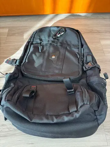 블랙 럭색 백팩