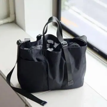 새상품급 이아파피요네 조절 토트백 가로형