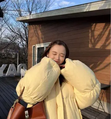 pinue 볼륨 슬리브 다운 자켓