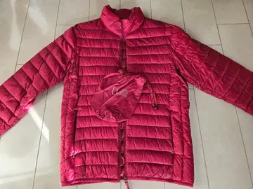UNIQLO 빨간색 다운 자켓 수납 봉투 포함