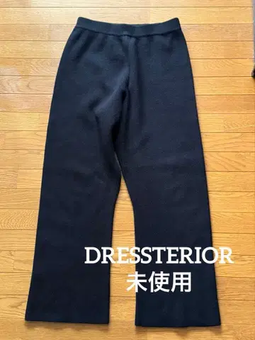 [ 미사용 ] DRESSTERIOR 여성용 두꺼운 원단 니트