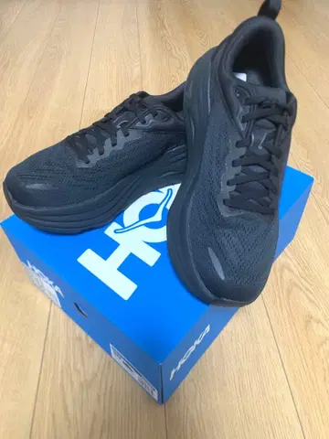 HOKA 본다이 8 블랙
