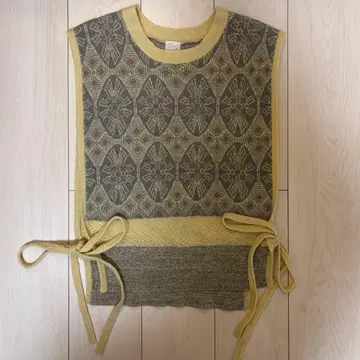 nitca 오벌 트라이앵글 자카드 베스트 아이보리