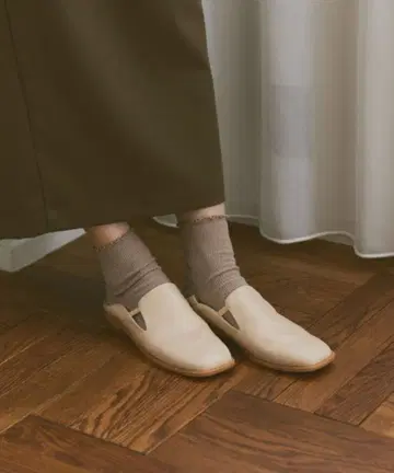 [ moi tytto ] 담색 디자인 바부쉬 ( 베이지 )