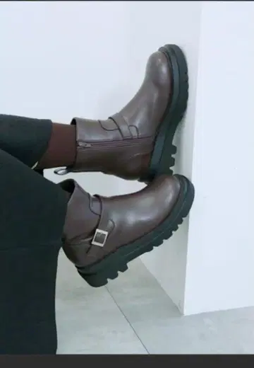 이번 시즌 사만다 모스모스 블루 엔지니어 부츠