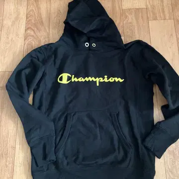 Champion 블랙 후드티 S 사이즈