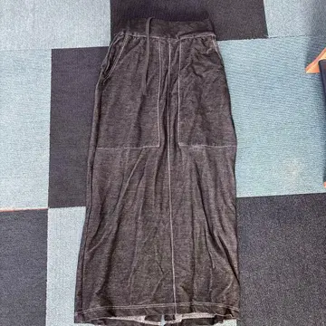 CINEMATIQ 데님 라이크 스커트 + 증정