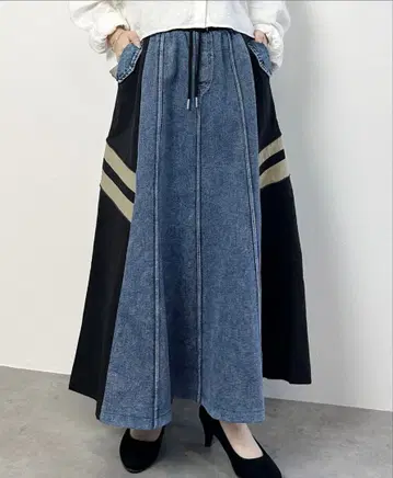 미사용 새상품 나일론 절개 이소재 도킹 데님 스커트