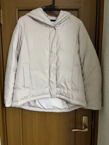 글로벌 워크 우츠쿠 실루엣 다운 자켓 M