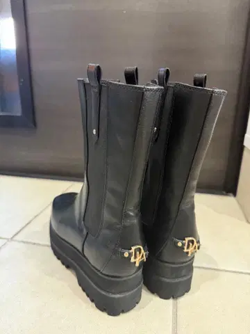 DIANTE 스퀘어토 숏부츠 블랙