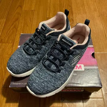 스케쳐스 스니커즈 24cm