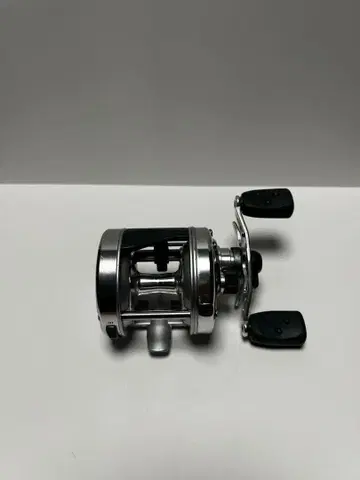 ABU 아부 가르시아 앰버서더 5500S 우회전