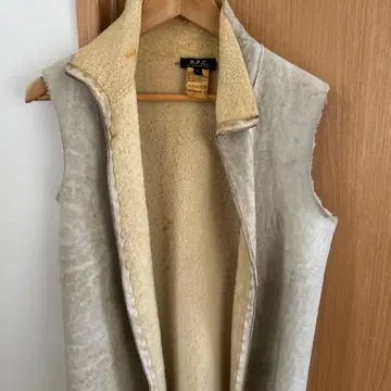 apc 무스탕 원래의 질감입니다.