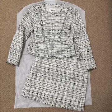 새상품급 Rene 트위드 셋업