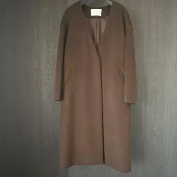 유나이티드 애로우즈 코트