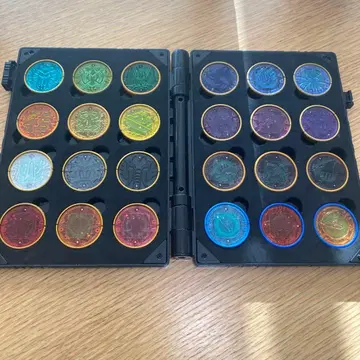 BANDAI 가면라이더 오즈 오메달 홀더 & 오메달 24장 세트