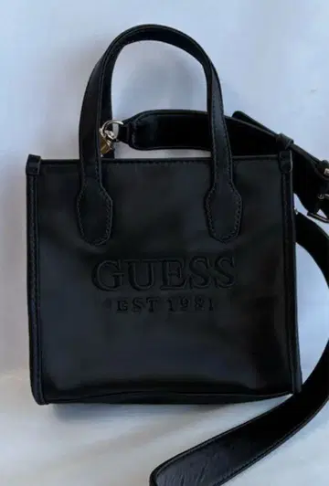 GUESS 토트백 숄더백