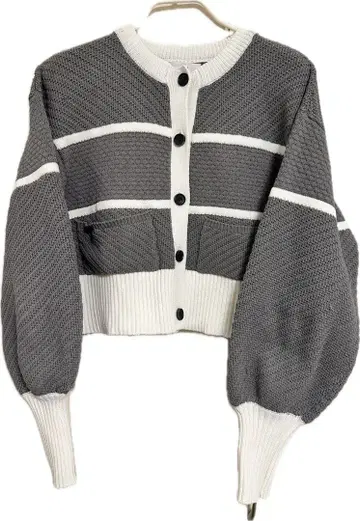 미니멀리스트 판매 ADAM ET ROPE 그레이와 화이트 가디건