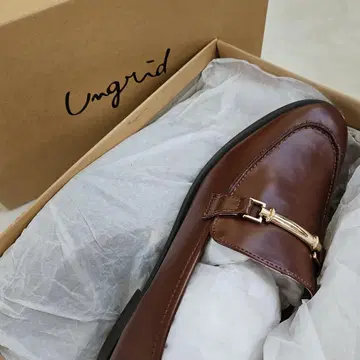 Ungrid : 로퍼 Br:L