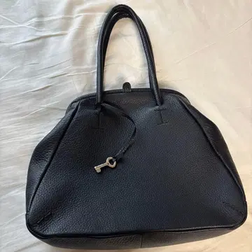 마드리갈 MADRIGAL 시쿠리 백 블랙