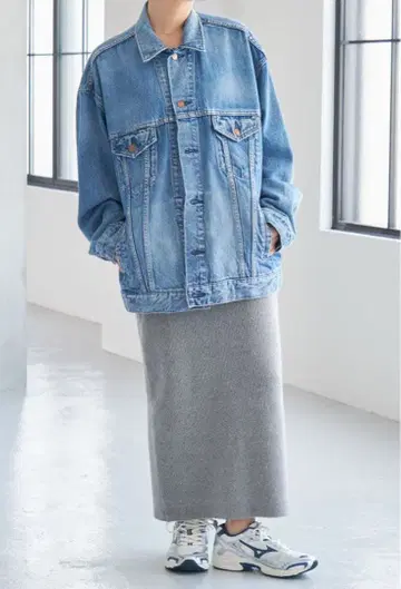 스픽앤스팬 니트 스팽글 라메 타이트 스커트 그레이