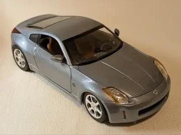 1/18 닛산 350Z (Autoart 제조)