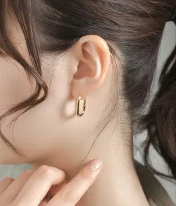 주얼 클로젯 바이 엘앤드코 골드 후프 귀걸이
