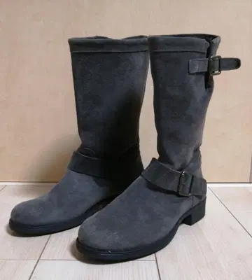 Lucia Viguera 루치아비게라 엔지니어 부츠