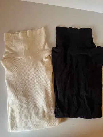 유니클로 울트라 웜 히트텍 심리스 리브 터틀넥 히트텍 2세트