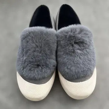 그레이 퍼 포함 슬립온