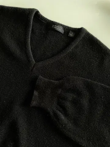 바니스뉴욕 V넥 니트 블랙