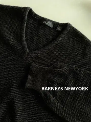 바니스뉴욕 V넥 니트 블랙