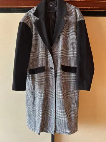 체크 무늬 롱 코트 S 사이즈
