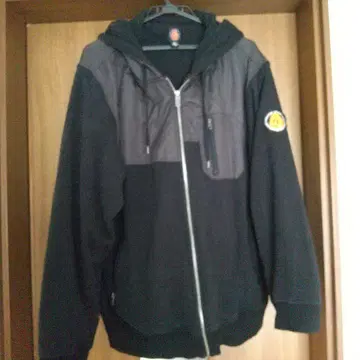 Volcom 후드 부착 자켓 블랙