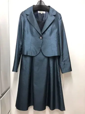 새상품 자켓과 드레스 세트