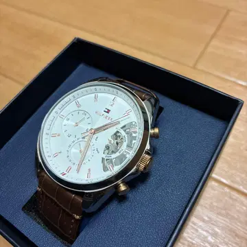 TOMMY HILFIGER 크로노그래프 시계
