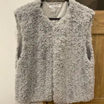 그레이 플리스 슬리브리스 베스트